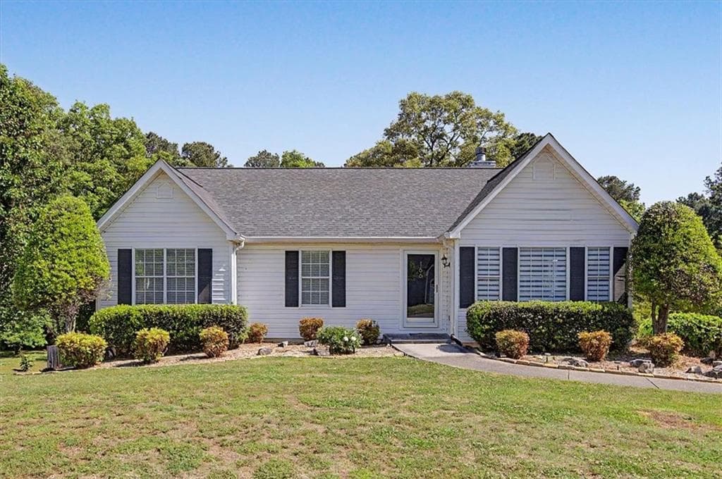 3 bedroom, 2 bathroom, 1,420 sq ft single family residence sold at 166 Hanover Circle, Calhoun, GA 30701