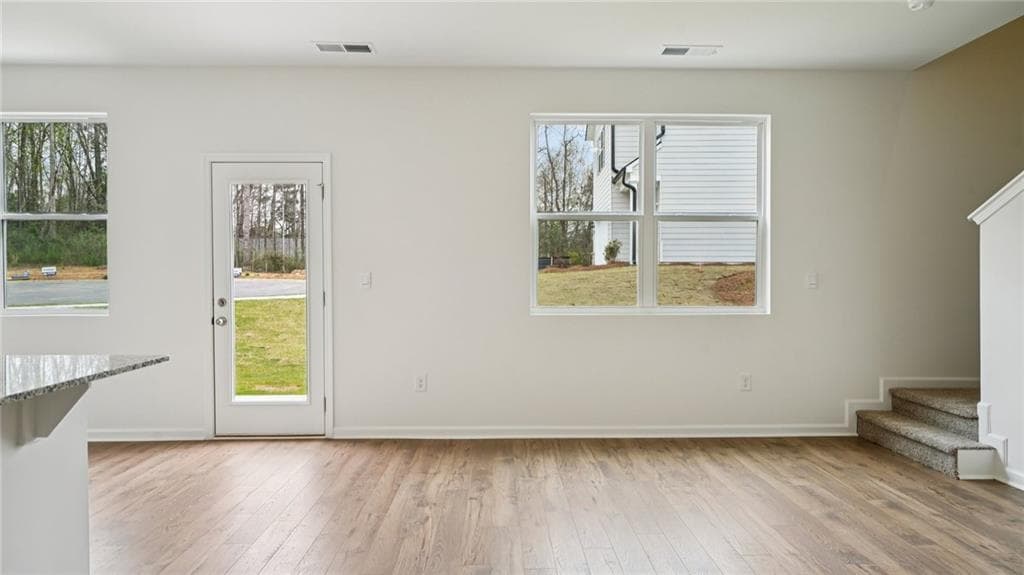 3 bedroom, 3 bathroom, 1,663 sq ft single family residence under contract at 2662 Alderbrook Court, College Park, GA 30349 — photo 5