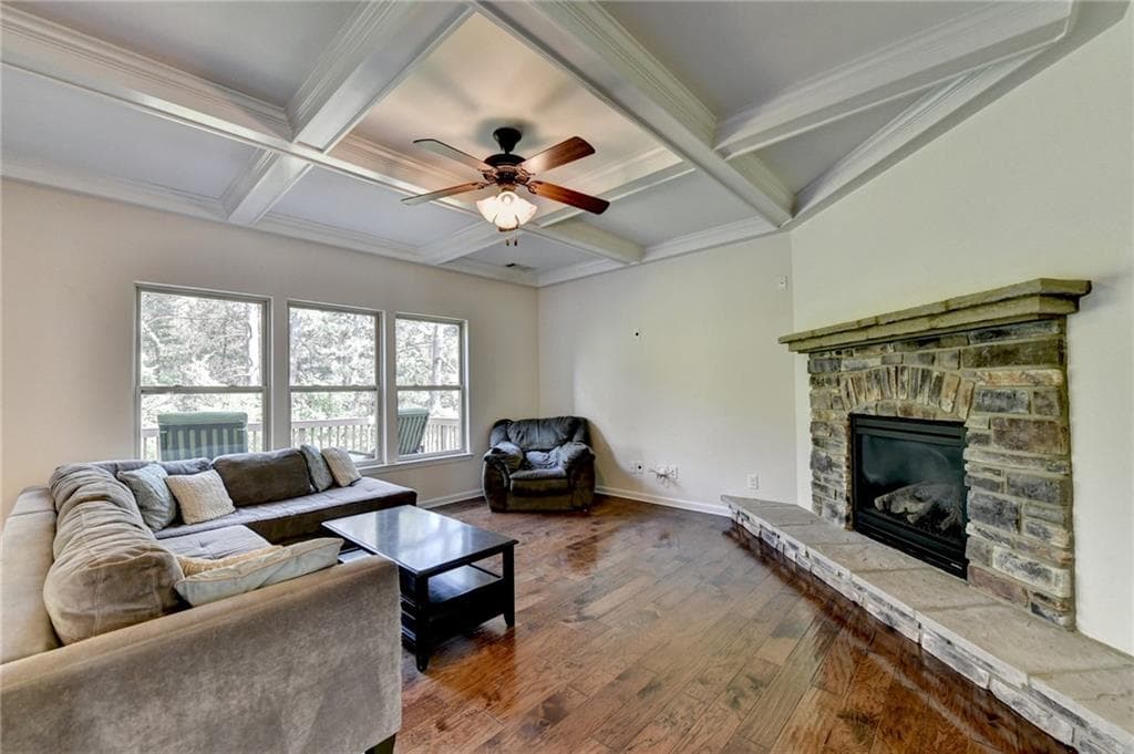 6 bedroom, 5 bathroom, 3,452 sq ft single family residence for sale at 4035 Griffin Trail Way, Cumming, GA 30041 — photo 3