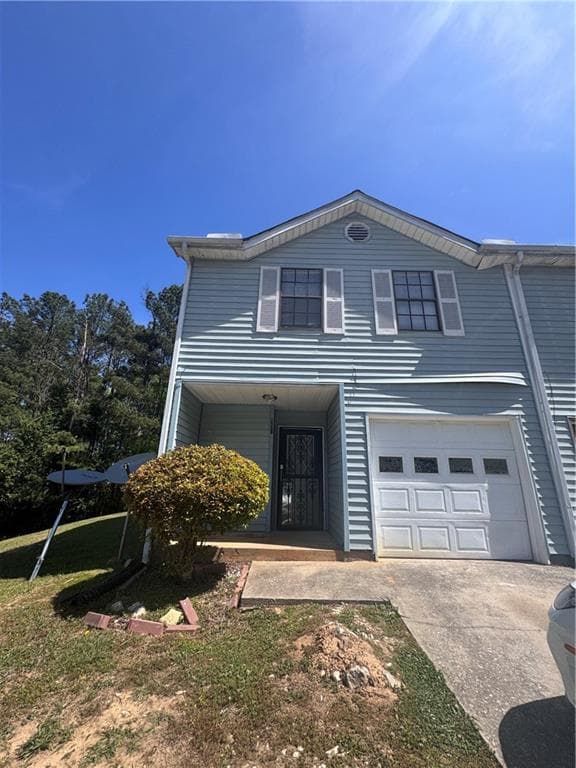 3 bedroom, 3 bathroom, 1,466 sq ft townhouse for sale at 1602 Pine Tree Trail, Atlanta, GA 30349 — photo 1 of 19