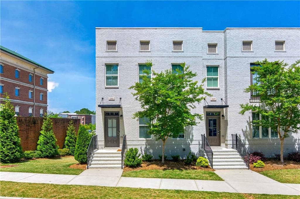 3 bedroom, 4 bathroom, 2,706 sq ft townhouse for sale at 205 Nash Street, Lawrenceville, GA 30046