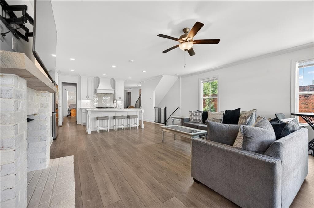 3 bedroom, 4 bathroom, 2,706 sq ft townhouse for sale at 205 Nash Street, Lawrenceville, GA 30046 — photo 6