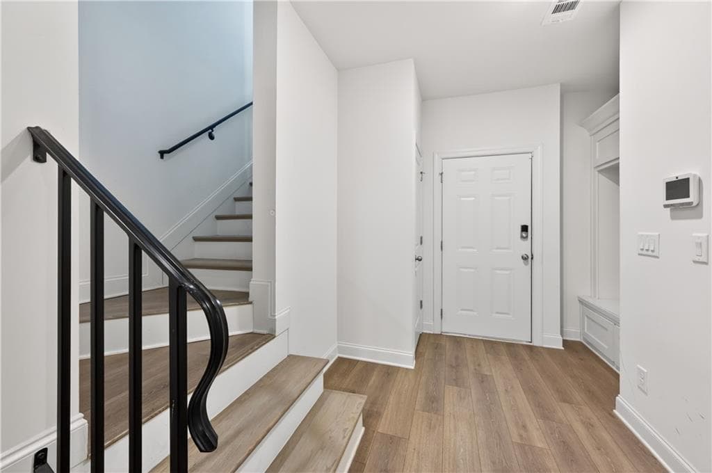 3 bedroom, 4 bathroom, 2,706 sq ft townhouse for sale at 205 Nash Street, Lawrenceville, GA 30046 — photo 10