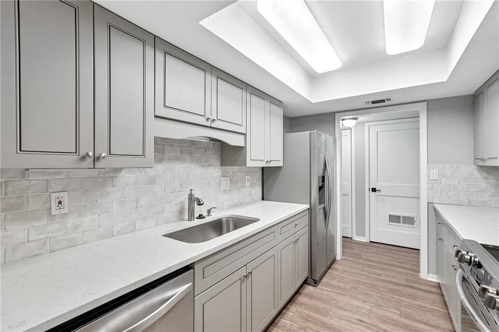 2 bedroom, 2 bathroom, 1,360 sq ft condominium for sale at 3019 Canyon Point Circle, Roswell, GA 30076 — photo 8