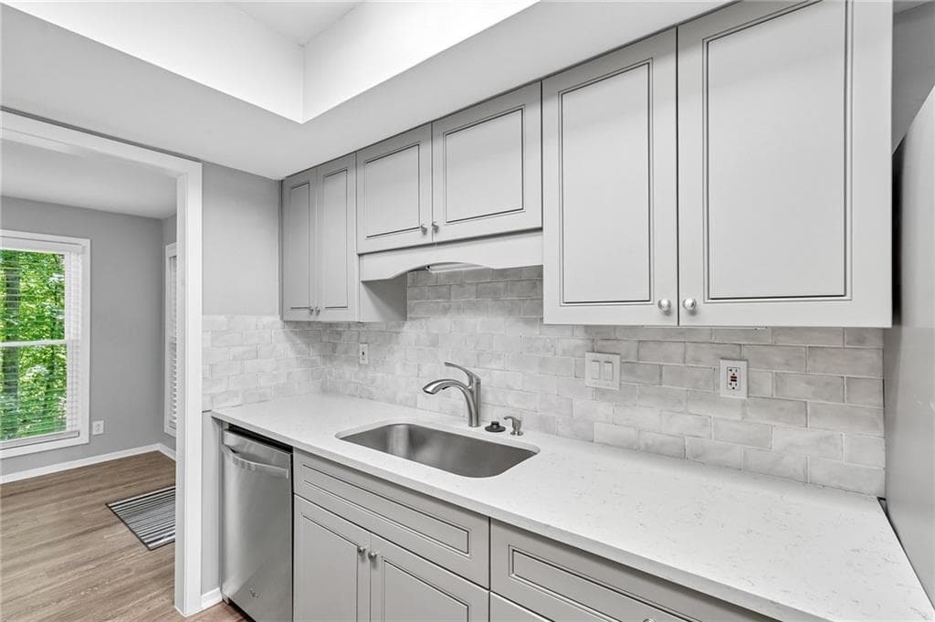 2 bedroom, 2 bathroom, 1,360 sq ft condominium for sale at 3019 Canyon Point Circle, Roswell, GA 30076 — photo 10