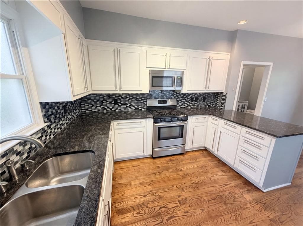 3 bedroom, 4 bathroom, 3,256 sq ft single family residence for sale at 1821 Monroe Drive, Atlanta, GA 30324 — photo 9