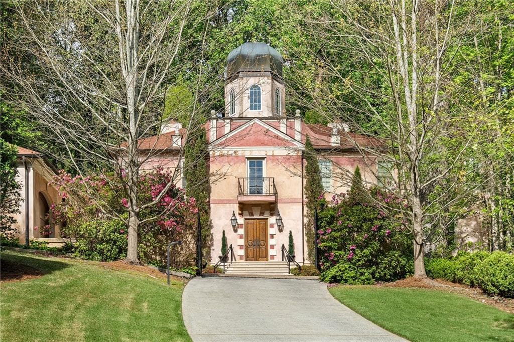 4 bedroom, 4 bathroom, 5,053 sq ft single family residence sold at 2740 Northside NW Drive, Atlanta, GA 30305