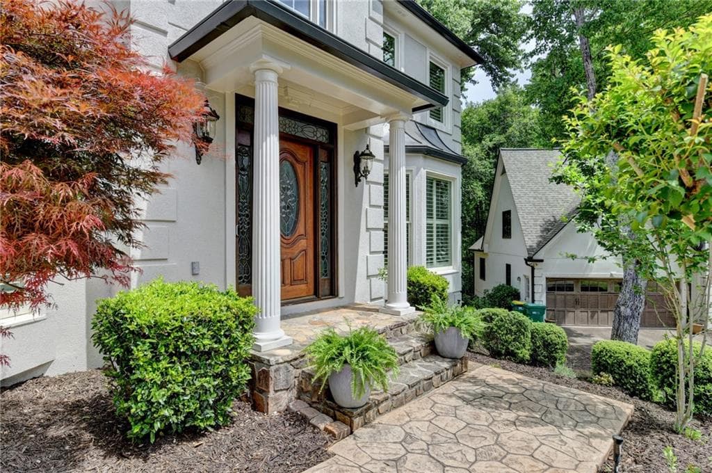 5 bedroom, 3 bathroom, 3,500 sq ft single family residence for sale at 480 Prince Charles Place, Johns Creek, GA 30022 — photo 2