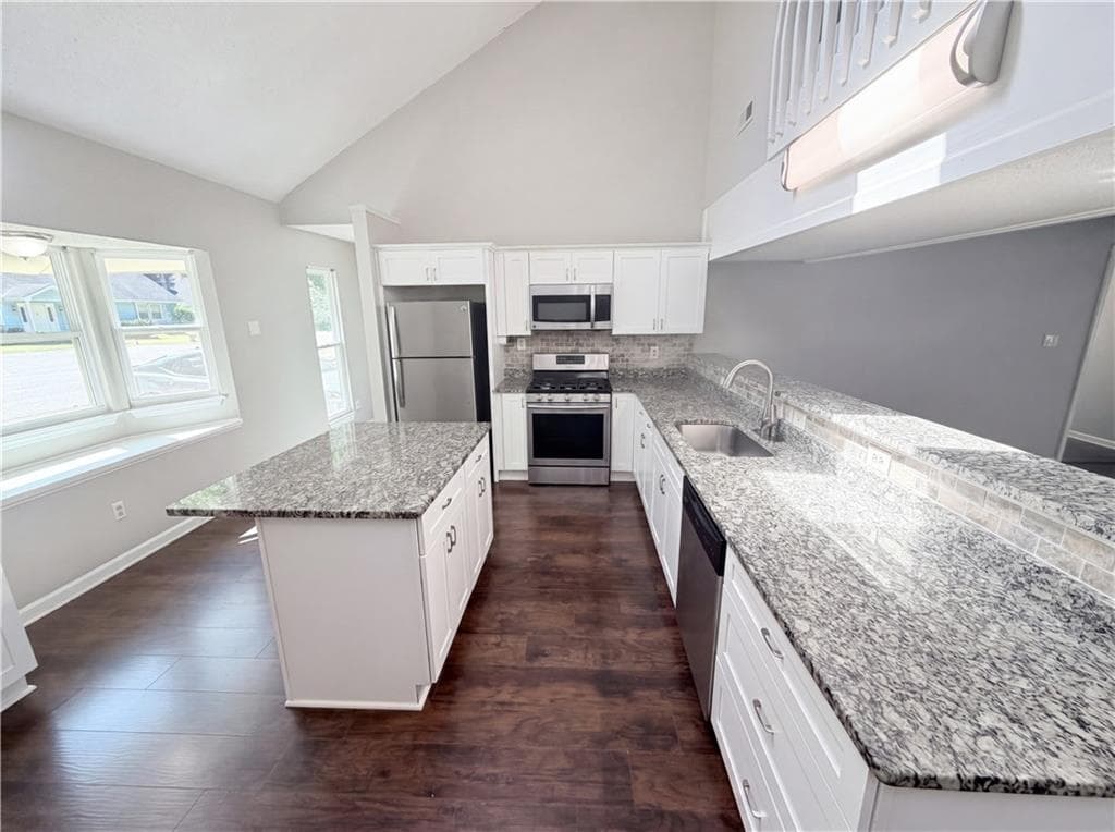 3 bedroom, 3 bathroom, 3,430 sq ft single family residence for sale at 2988 Chipmunk Trail, Marietta, GA 30067 — photo 2