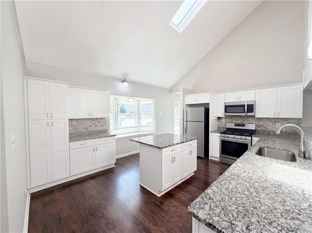3 bedroom, 3 bathroom, 3,430 sq ft single family residence for sale at 2988 Chipmunk Trail, Marietta, GA 30067 — photo 8