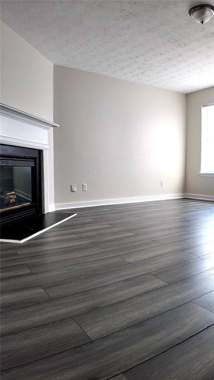 4 bedroom, 4 bathroom, 2,423 sq ft single family residence for sale at 429 Village Bluff Drive, Lawrenceville, GA 30046 — photo 4