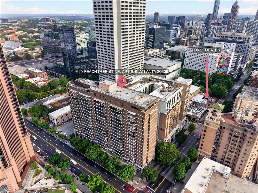 1 bedroom, 1 bathroom, 655 sq ft condominium for sale at 620 Peachtree Street 916, Atlanta, GA 30308 — photo 1 of 37