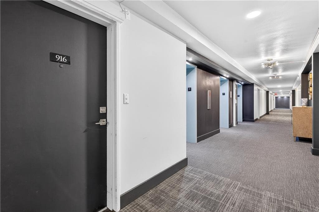 1 bedroom, 1 bathroom, 655 sq ft condominium for sale at 620 Peachtree Street 916, Atlanta, GA 30308 — photo 3