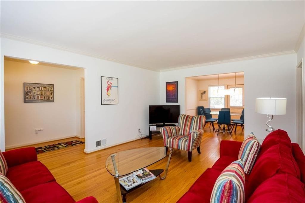 3 bedroom, 2 bathroom, 3,093 sq ft duplex for rent at 1536 Beech Valley Way, Atlanta, GA 30306 for $2,750 a month — photo 10