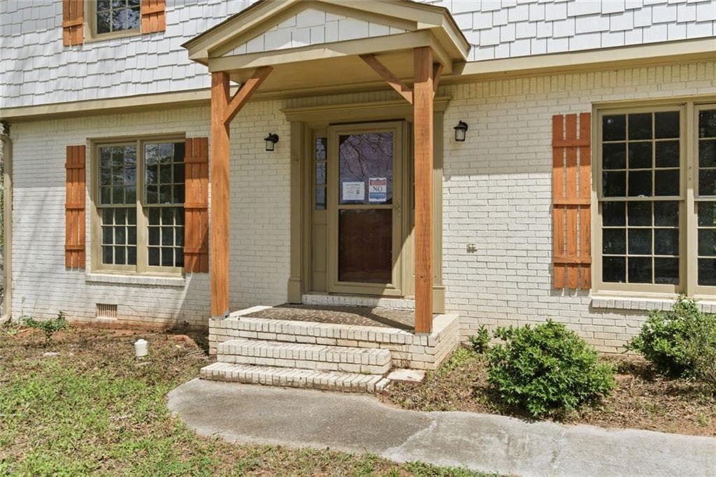 4 bedroom, 3 bathroom, 2,000 sq ft single family residence sold at 532 Valley Woods Circle, Conyers, GA 30094