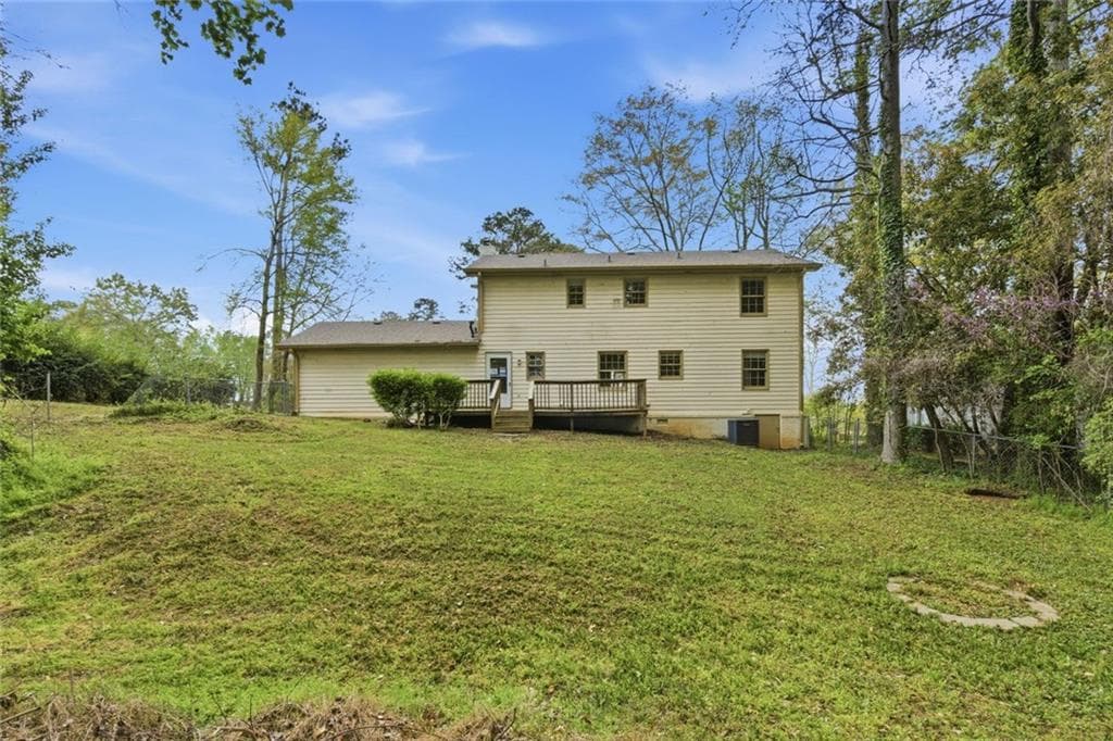 4 bedroom, 3 bathroom, 2,000 sq ft single family residence under contract at 532 Valley Woods Circle, Conyers, GA 30094 — photo 7