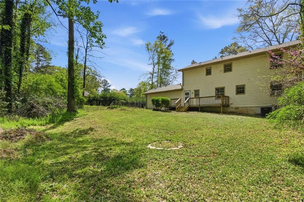4 bedroom, 3 bathroom, 2,000 sq ft single family residence under contract at 532 Valley Woods Circle, Conyers, GA 30094 — photo 8