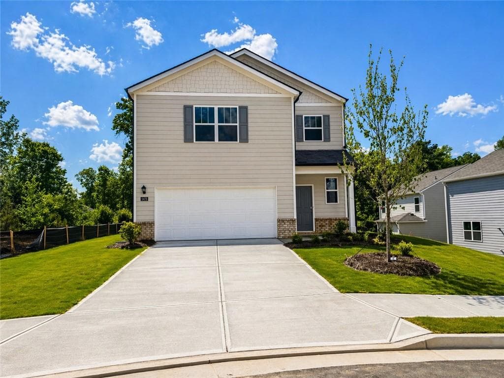 3 bedroom, 3 bathroom, 1,749 sq ft single family residence under contract at 5475 Cypress Circle, College Park, GA 30349