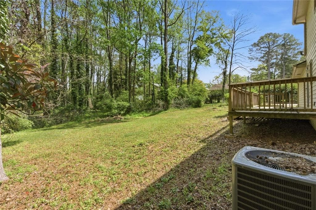 4 bedroom, 3 bathroom, 2,000 sq ft single family residence under contract at 532 Valley Woods Circle, Conyers, GA 30094 — photo 9