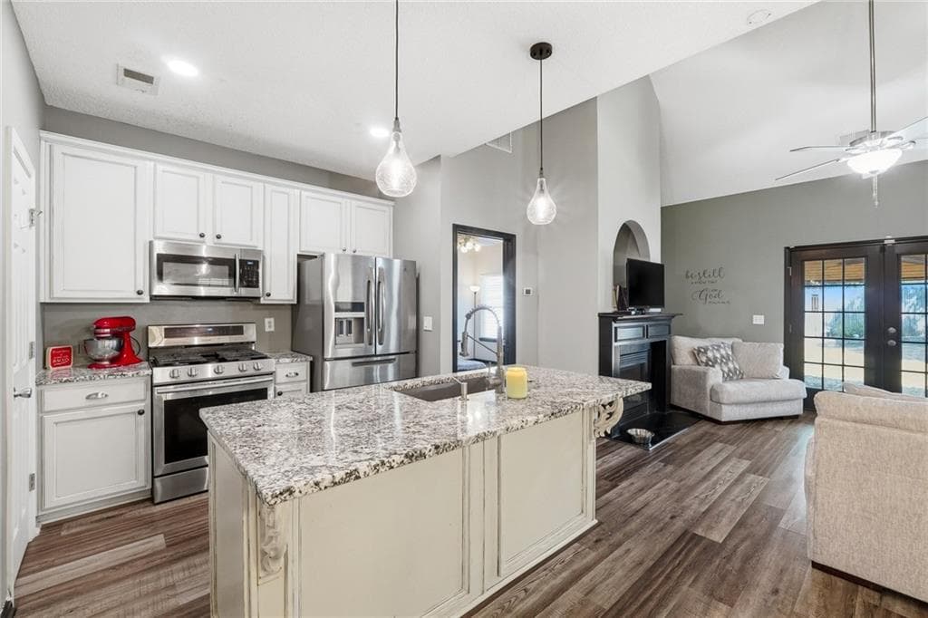 3 bedroom, 3 bathroom, 1,944 sq ft single family residence for sale at 16 Shaw Boulevard, Cartersville, GA 30121 — photo 7