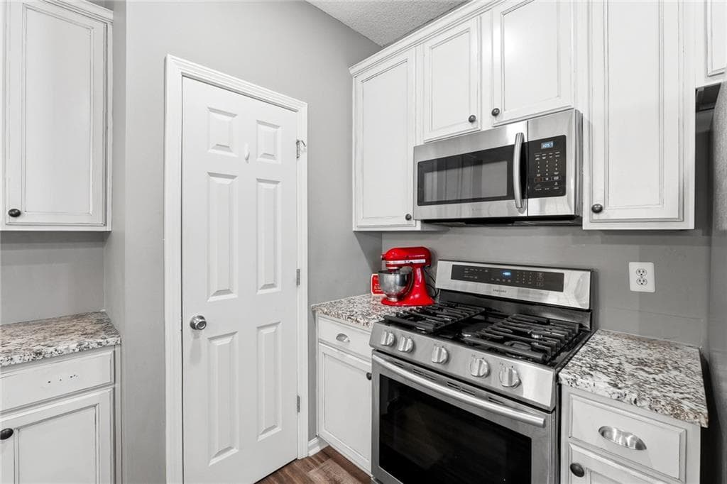 3 bedroom, 3 bathroom, 1,944 sq ft single family residence for sale at 16 Shaw Boulevard, Cartersville, GA 30121 — photo 9