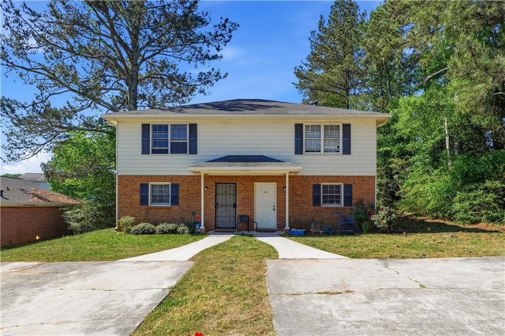 duplex under contract at 1600 Riverside Trail, Conyers, GA 30013 — photo 2