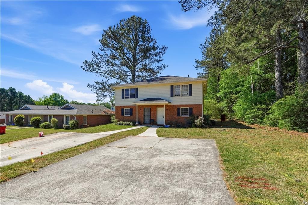 duplex under contract at 1600 Riverside Trail, Conyers, GA 30013 — photo 4