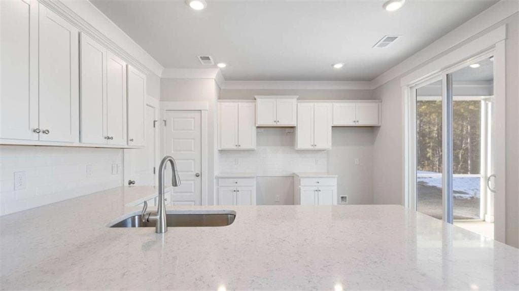 3 bedroom, 3 bathroom, 1,518 sq ft single family residence for sale at 5474 Cypress Circle, South Fulton, GA 30349 — photo 9