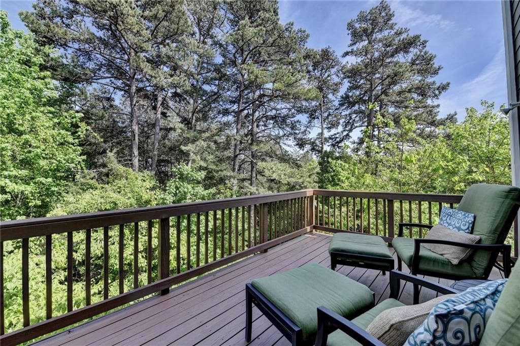 6 bedroom, 5 bathroom, 3,452 sq ft single family residence for sale at 4035 Griffin Trail Way, Cumming, GA 30041 — photo 4