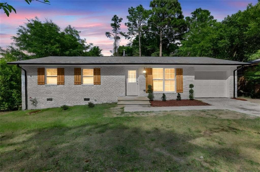 3 bedroom, 2 bathroom, 1,075 sq ft single family residence for sale at 3356 Kings Park Circle, Macon, GA 31217 — photo 3