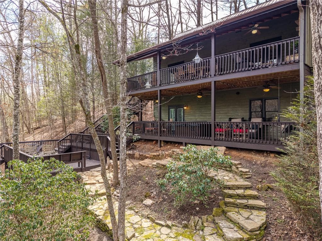 4 bedroom, 3 bathroom, 2,120 sq ft single family residence for sale at 1449 Cherokee Lane, Mccaysville, GA 30555 — photo 4