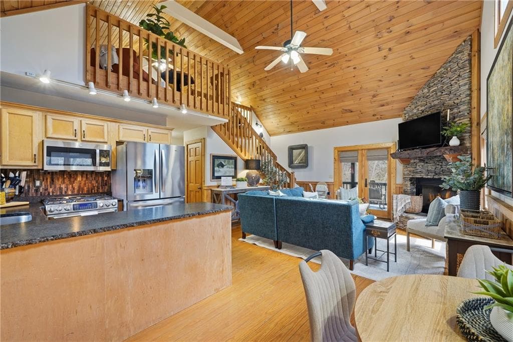 4 bedroom, 3 bathroom, 2,120 sq ft single family residence for sale at 1449 Cherokee Lane, Mccaysville, GA 30555 — photo 5