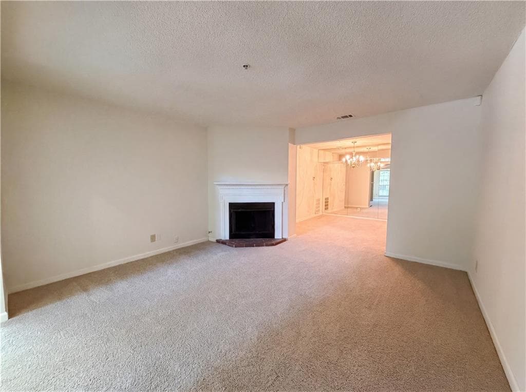 2 bedroom, 2 bathroom, 1,132 sq ft condominium for sale at 573 Cobblestone Trail, Avondale Estates, GA 30002 — photo 3
