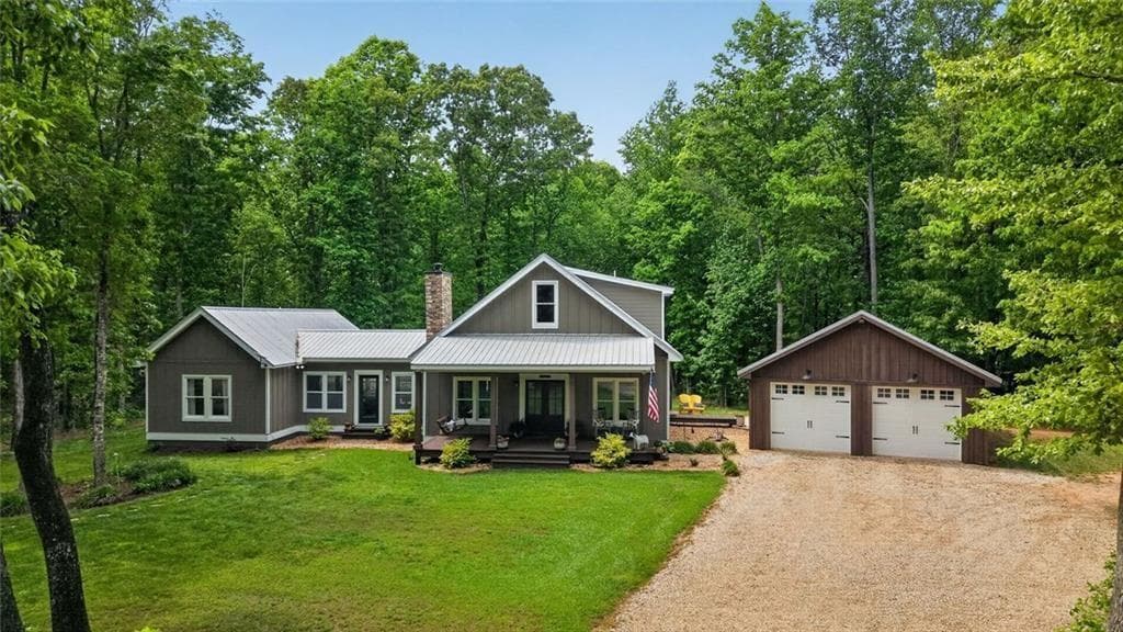 4 bedroom, 4 bathroom, 2,964 sq ft single family residence for sale at 4802 Colham Ferry Road, Watkinsville, GA 30677 — photo 2