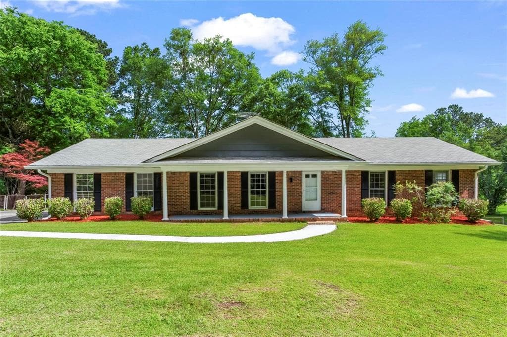 3 bedroom, 2 bathroom, 1,472 sq ft single family residence sold at 8415 Ridge Road, Fairburn, GA 30213