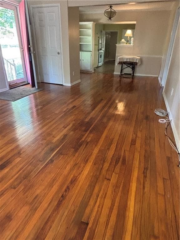 4 bedroom, 2 bathroom, 1,634 sq ft single family residence for sale at 5055 CROWE Drive, Smyrna, GA 30082 — photo 5
