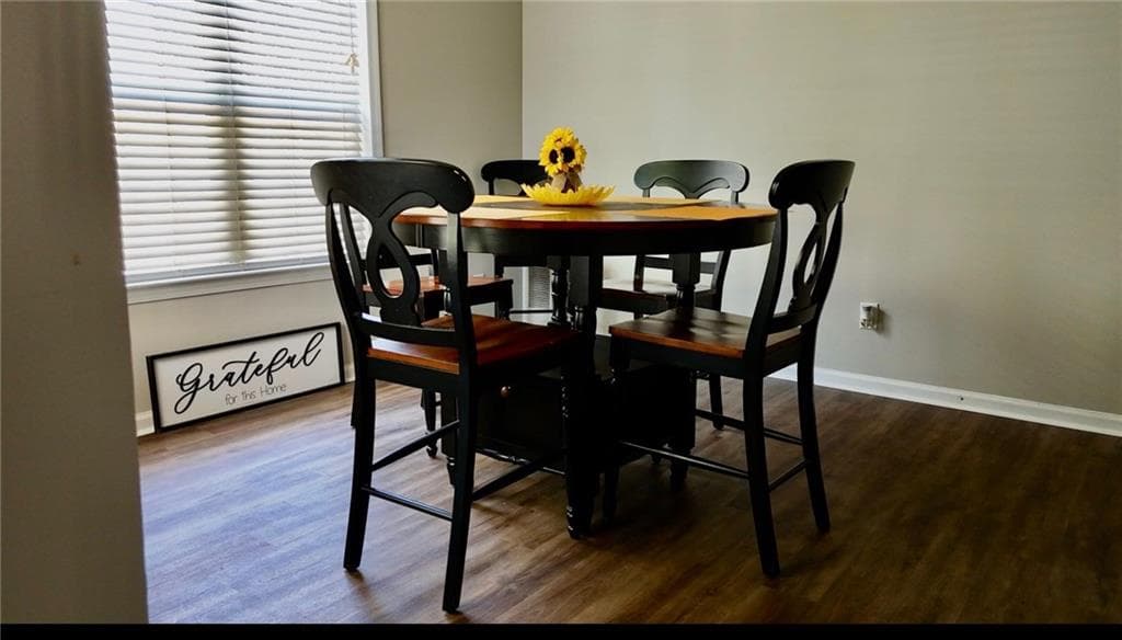 3 bedroom, 3 bathroom, 1,788 sq ft townhouse for sale at 4911 Oak Meadow Lane, Oakwood, GA 30566 — photo 4