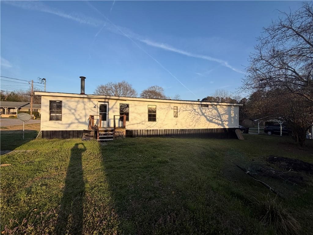 3 bedroom, 2 bathroom single family residence under contract at 20 Morgan Street, Rockmart, GA 30153