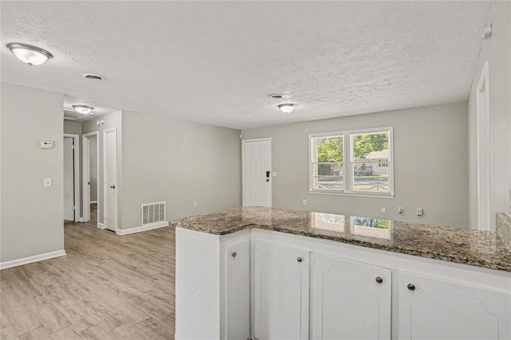 3 bedroom, 2 bathroom, 1,200 sq ft single family residence for sale at 342 Laurel Lane, Stockbridge, GA 30281 — photo 7