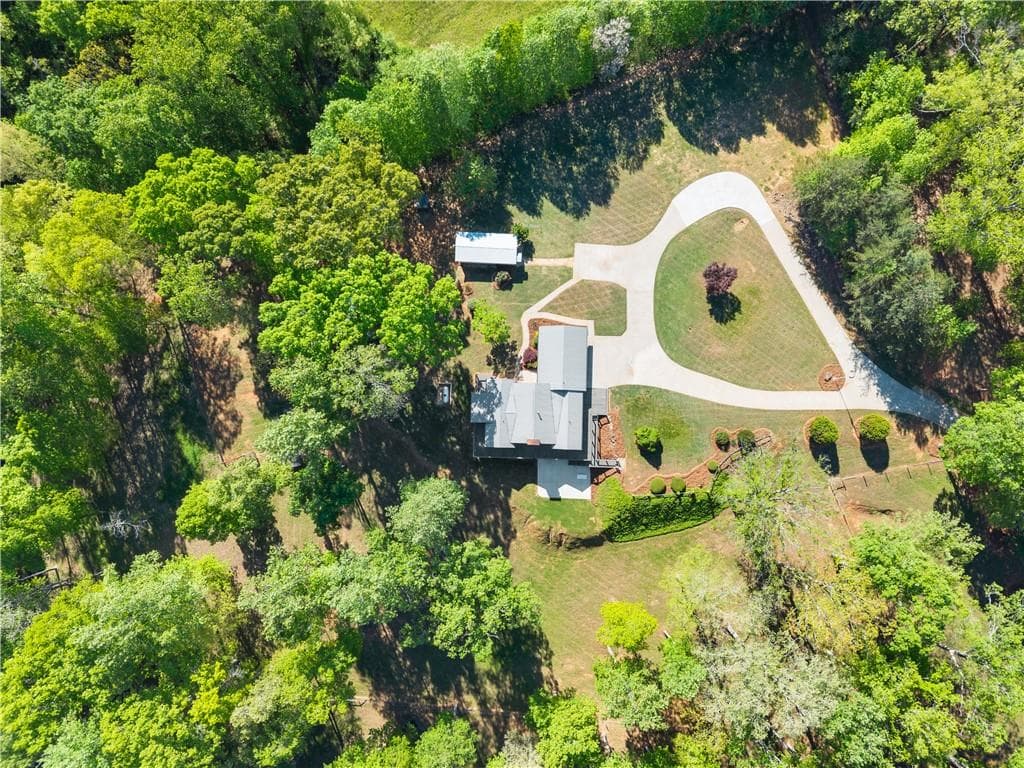 4 bedroom, 3 bathroom, 2,928 sq ft single family residence for sale at 6632 Mountain Meadow Drive, Clermont, GA 30527 — photo 10