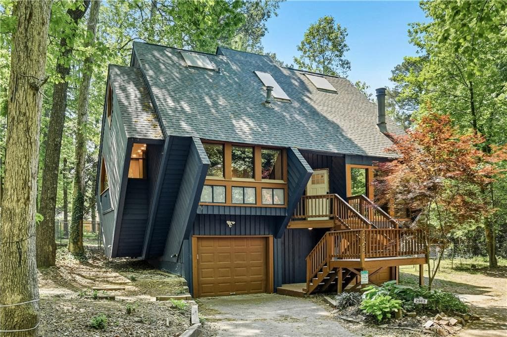4 bedroom, 3 bathroom, 2,594 sq ft single family residence for sale at 2965 Pond View Court, Marietta, GA 30062