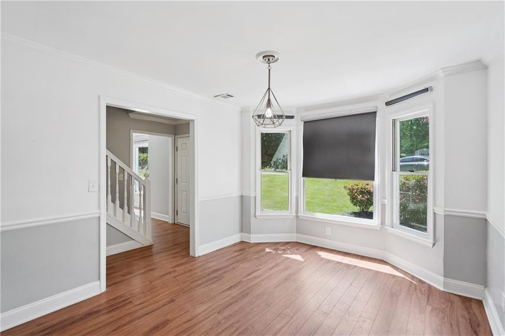 3 bedroom, 3 bathroom, 2,096 sq ft single family residence under contract at 1172 Dogwood Forest Drive, Marietta, GA 30068 — photo 10