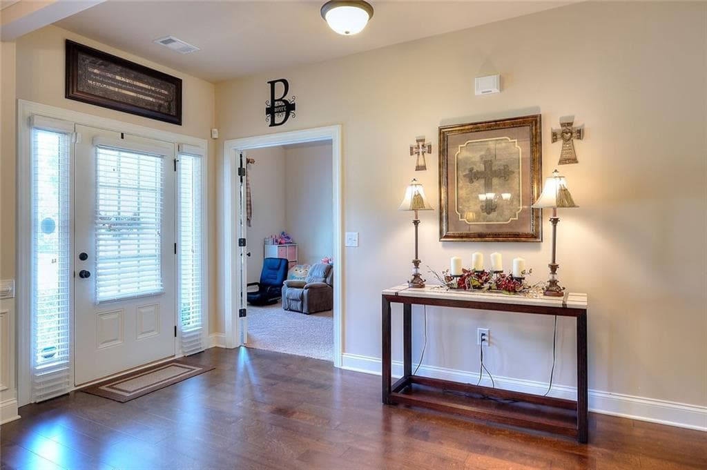 3 bedroom, 2 bathroom, 2,106 sq ft single family residence under contract at 817 Willow Grass Court, Covington, GA 30014 — photo 4