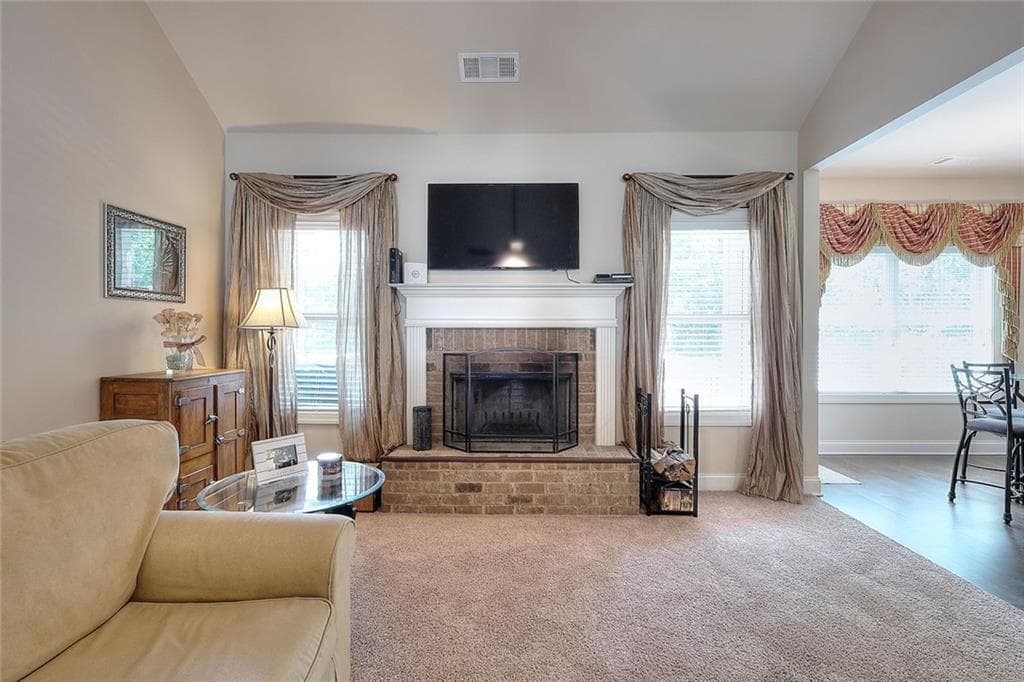 3 bedroom, 2 bathroom, 2,106 sq ft single family residence under contract at 817 Willow Grass Court, Covington, GA 30014 — photo 8