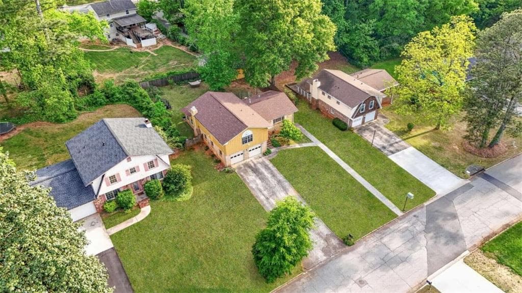 5 bedroom, 4 bathroom, 2,912 sq ft single family residence for sale at 4605 Mercer Road, Stone Mountain, GA 30083 — photo 2