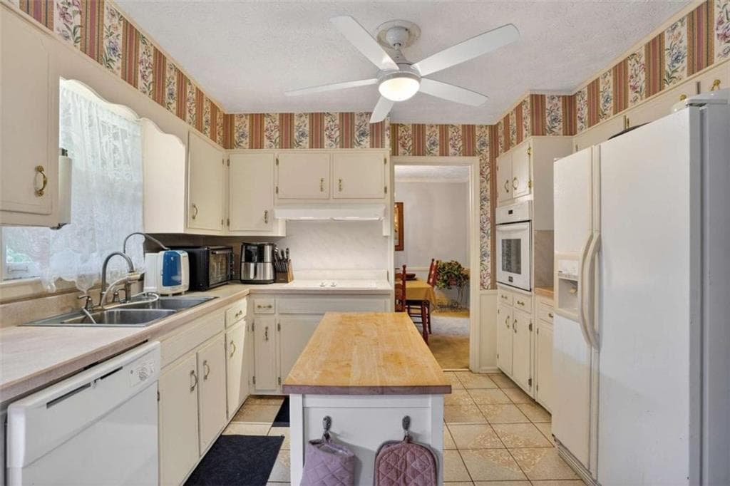 5 bedroom, 4 bathroom, 2,912 sq ft single family residence for sale at 4605 Mercer Road, Stone Mountain, GA 30083 — photo 9