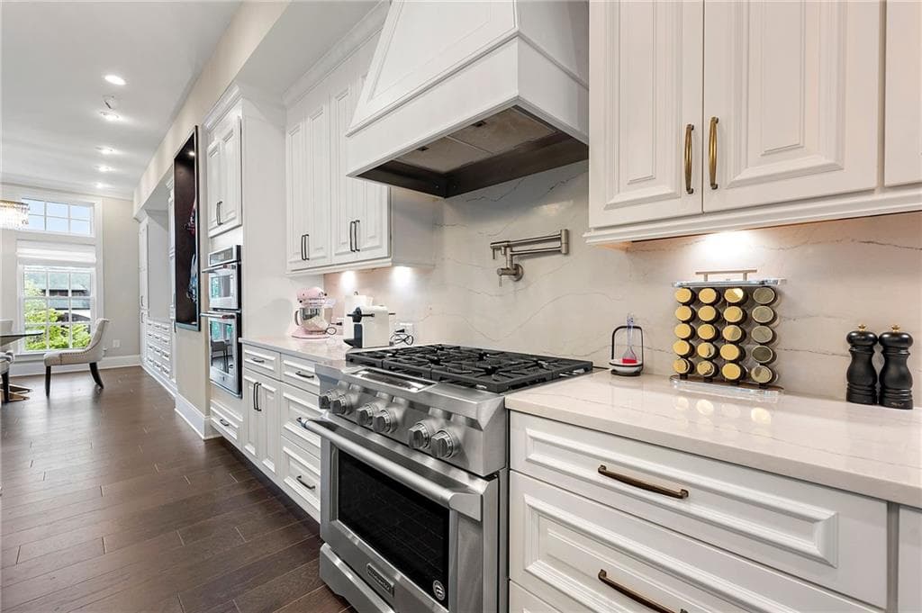 3 bedroom, 5 bathroom, 4,236 sq ft townhouse under contract at 6632 Cadence Boulevard, Atlanta, GA 30328 — photo 8
