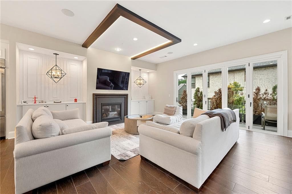 3 bedroom, 5 bathroom, 4,236 sq ft townhouse under contract at 6632 Cadence Boulevard, Atlanta, GA 30328 — photo 10