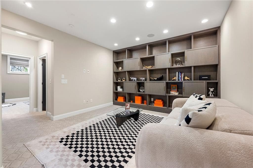 3 bedroom, 5 bathroom, 4,236 sq ft townhouse under contract at 6632 Cadence Boulevard, Atlanta, GA 30328 — photo 6