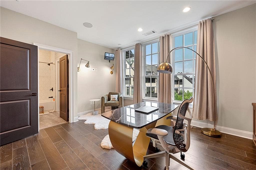 3 bedroom, 5 bathroom, 4,236 sq ft townhouse under contract at 6632 Cadence Boulevard, Atlanta, GA 30328 — photo 7